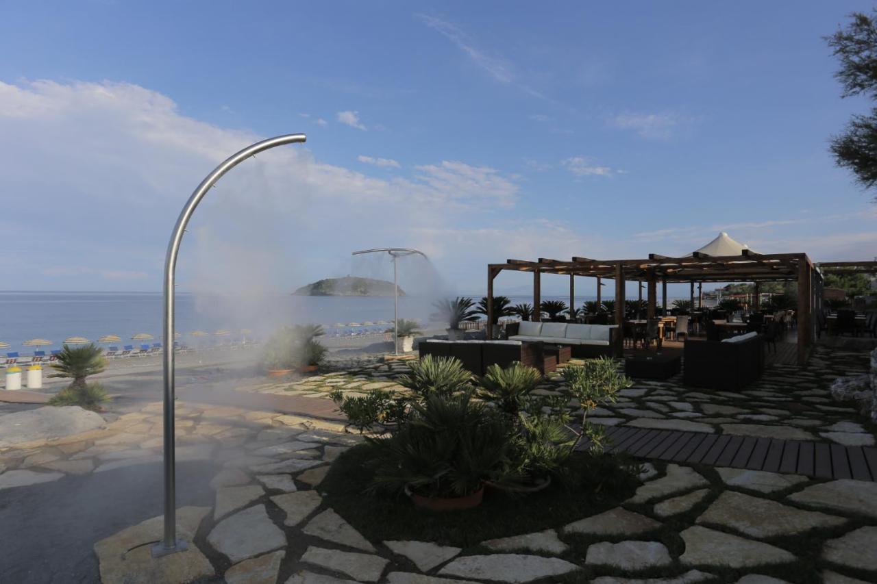 B&B La Stazione Diamante Bagian luar foto