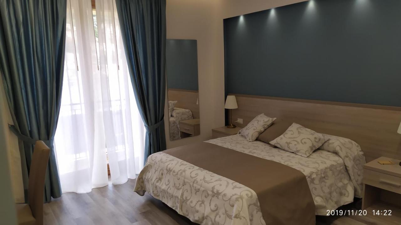 B&B La Stazione Diamante Bagian luar foto