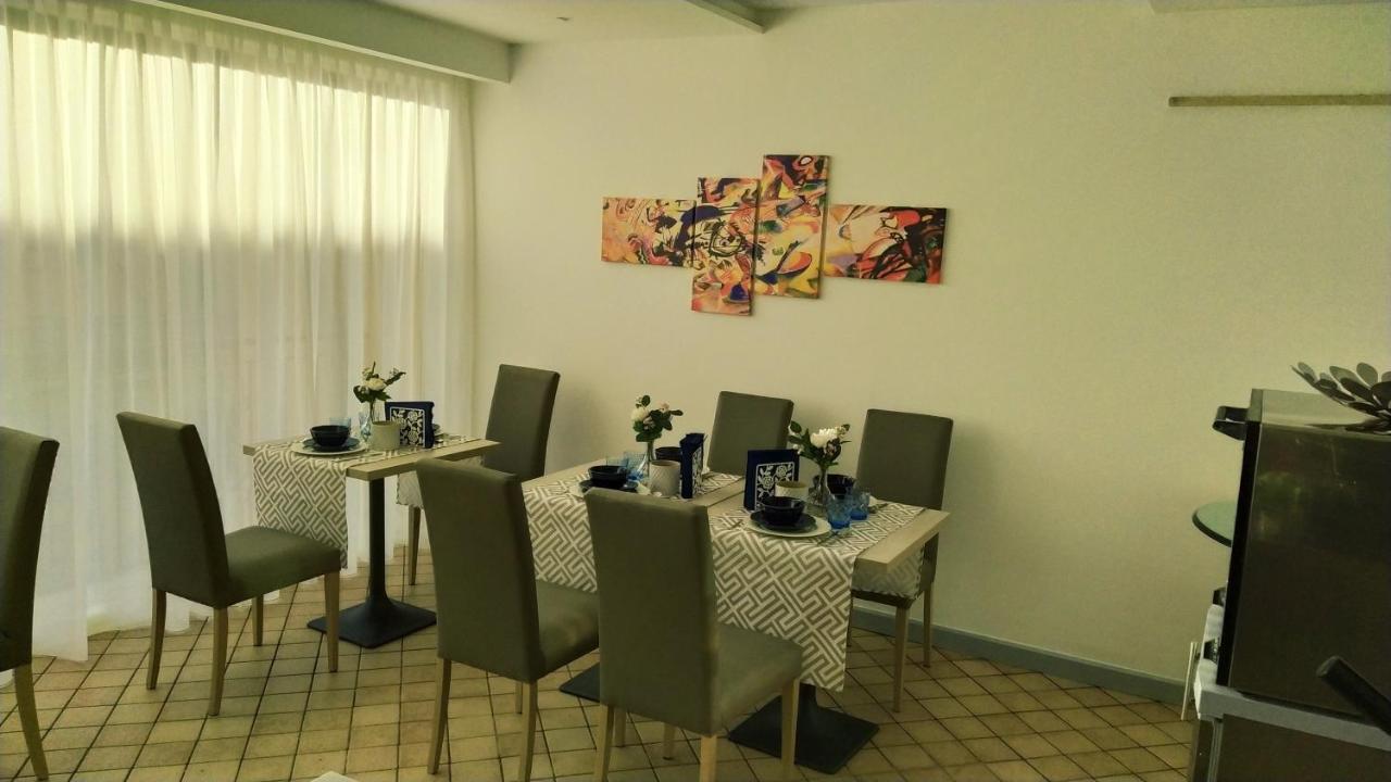 B&B La Stazione Diamante Bagian luar foto
